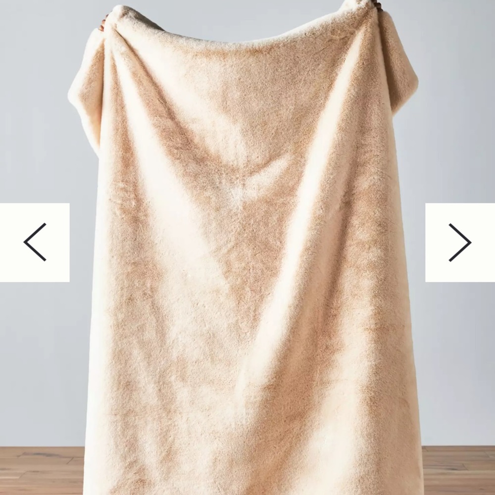 Sophie Faux Fur Throw Blanket